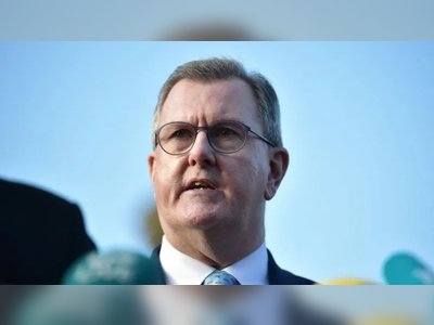 Jeffrey Donaldson: DUP leader resigns after rape charge