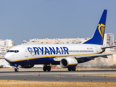 Ryanair Cancels 300 Flights Due to French Strike: Airline Urges EU to Protect Overflights and Prevent Future Disruptions